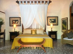 Villa, Non Smoking | 5 bedrooms, free WiFi, bed sheets - Villa Leonarda by MDR (Puerto Vallarta)