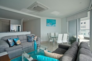 Luxury Apartment, 2 Bedrooms, Non Smoking | Living area | 55-inch Smart TV with premium TV channels, TV, Netflix - Murano Elite Luxury Bocagrande (Cartagena)