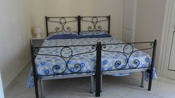 2 Schlafzimmer, Bügeleisen/Bügelbrett, Bettwäsche