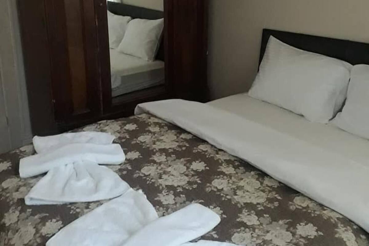 Standard Room, 1 Double Bed | Desk, iron/ironing board