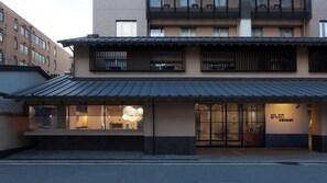 Exterior - Via Inn Kyoto Shijo Muromachi (Kyoto)