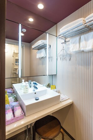 Free toiletries, hair dryer, slippers - Hotel Mark 1 Cnt (Inzai)