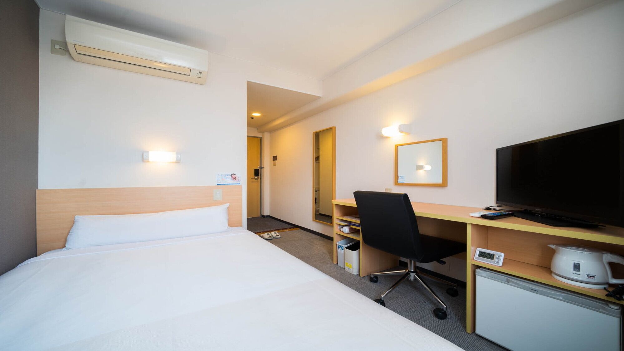 Desk, iron/ironing board, free WiFi, bed sheets
