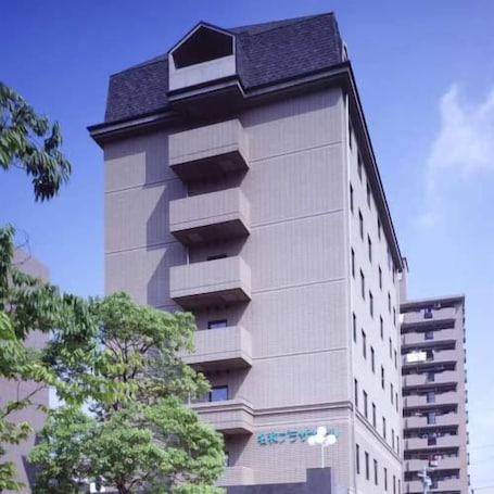 Exterior. Nawa Plaza Hotel