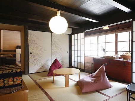 リビングルーム. 竹田町屋 寺子屋 はな亭