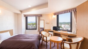 Room - Hotel Primrose Saito (Saito)