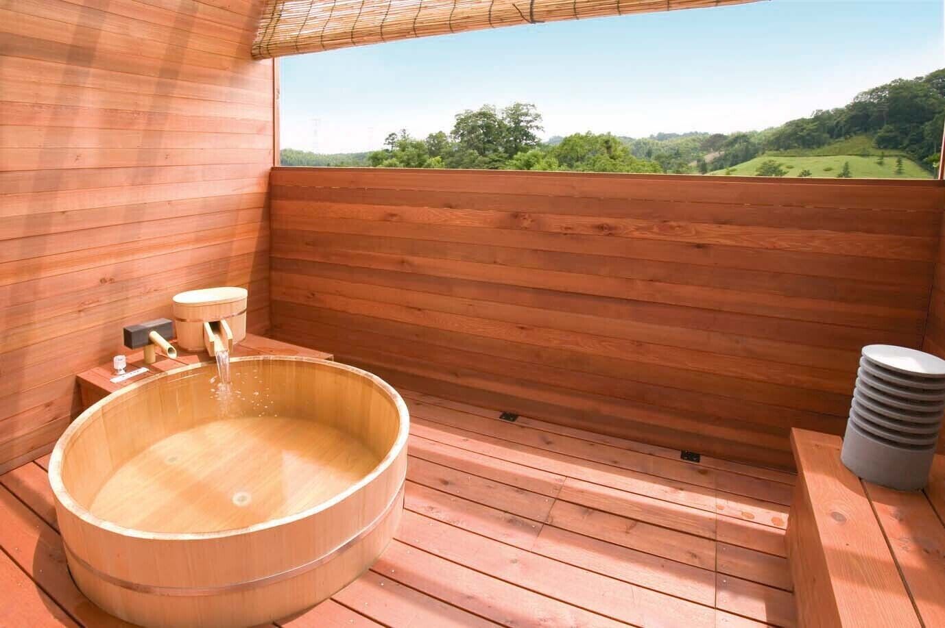 Standard Twin Room with Private Open-air Bath (Clubhouse Main bldg.) | Bathroom | Free toiletries, hair dryer, slippers, electronic bidet