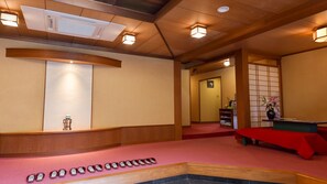 Lobby - Yunoyama Onsen Sankei-en (Komono)