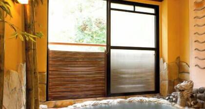 Hinagu Onsen Hamazen Ryokan