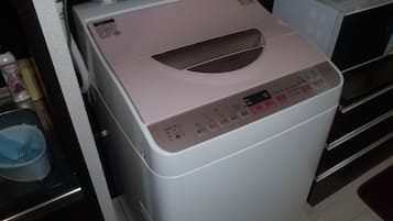 雙人房 (Guests Must Contact Prior to Check-in) | 免費 Wi-Fi
