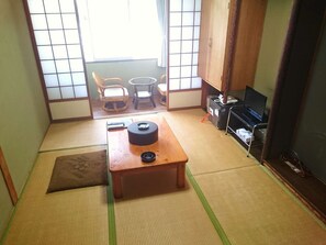 Room - Kokumin Shukusha Furuiwayaso (Kumakogen)