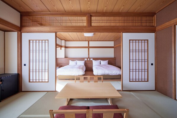 Deluxe Twin Room, Non Smoking | Free WiFi, bed sheets