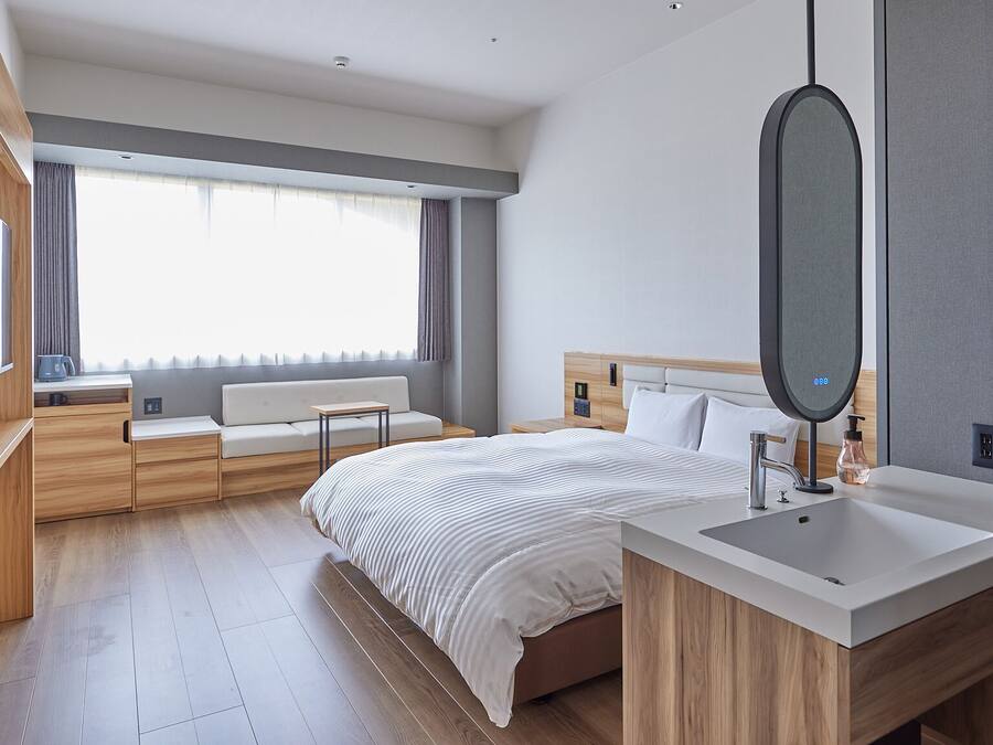 Premier Room, Non Smoking | Free WiFi, bed sheets