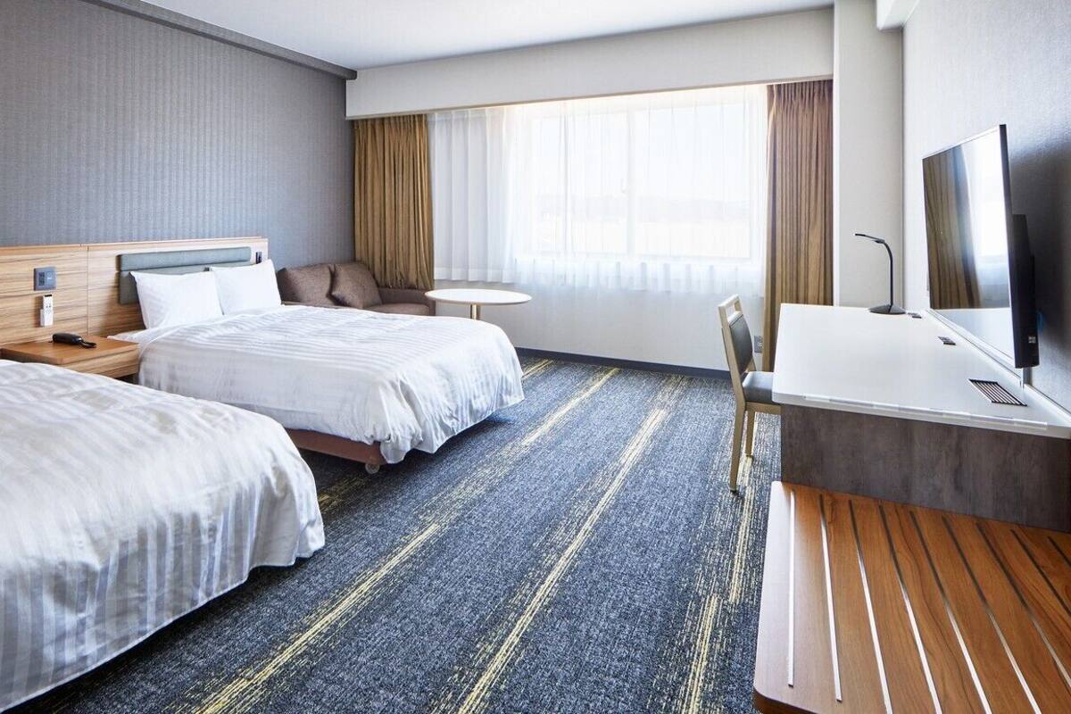 WiFi (free), bed sheets