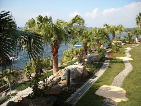 Property grounds. Daikoku Resort Hotel