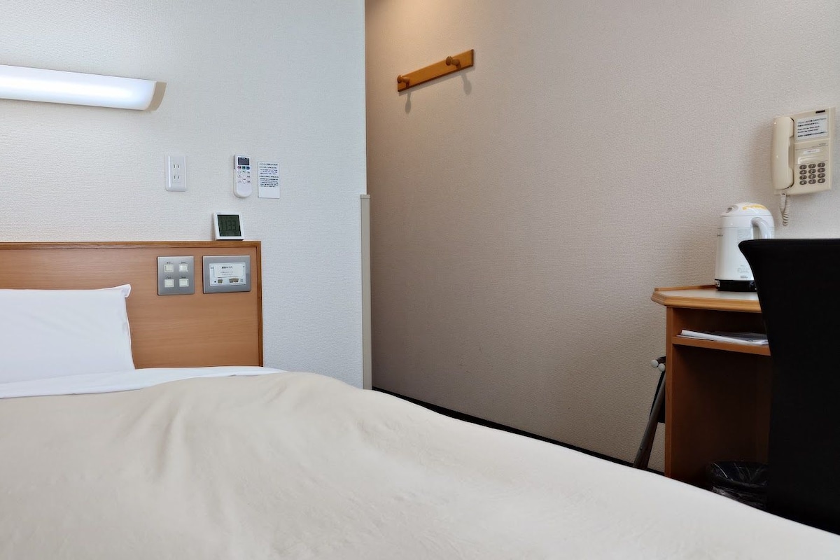 Semi-double Room