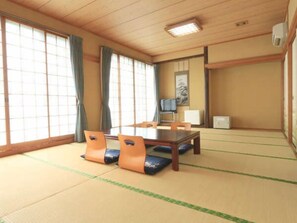 Room - Kaneya Annex (Iki)