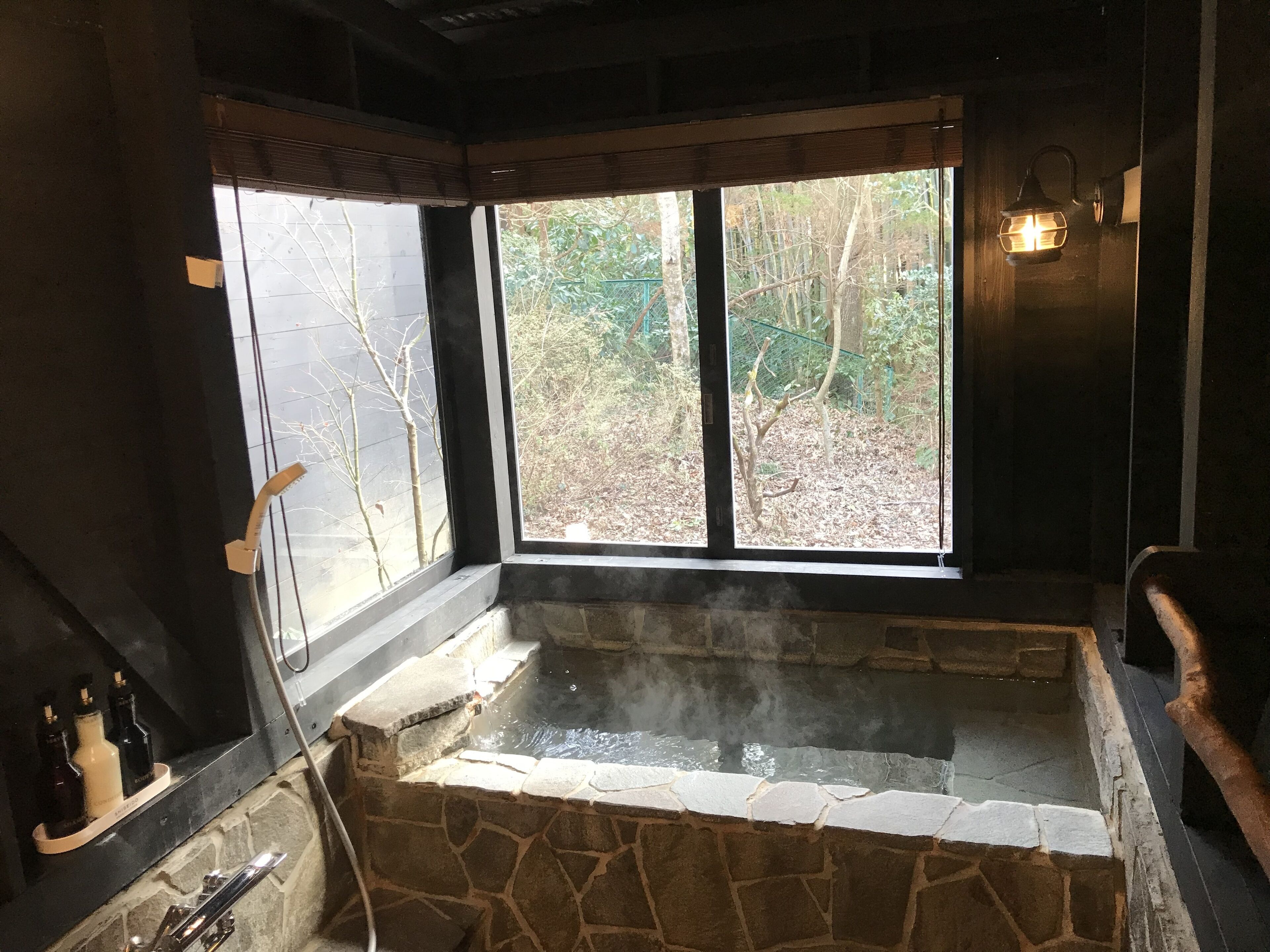 Quarto duplo superior (with Private Partial Open-air Bath) | Banheira de hidromassagem particular