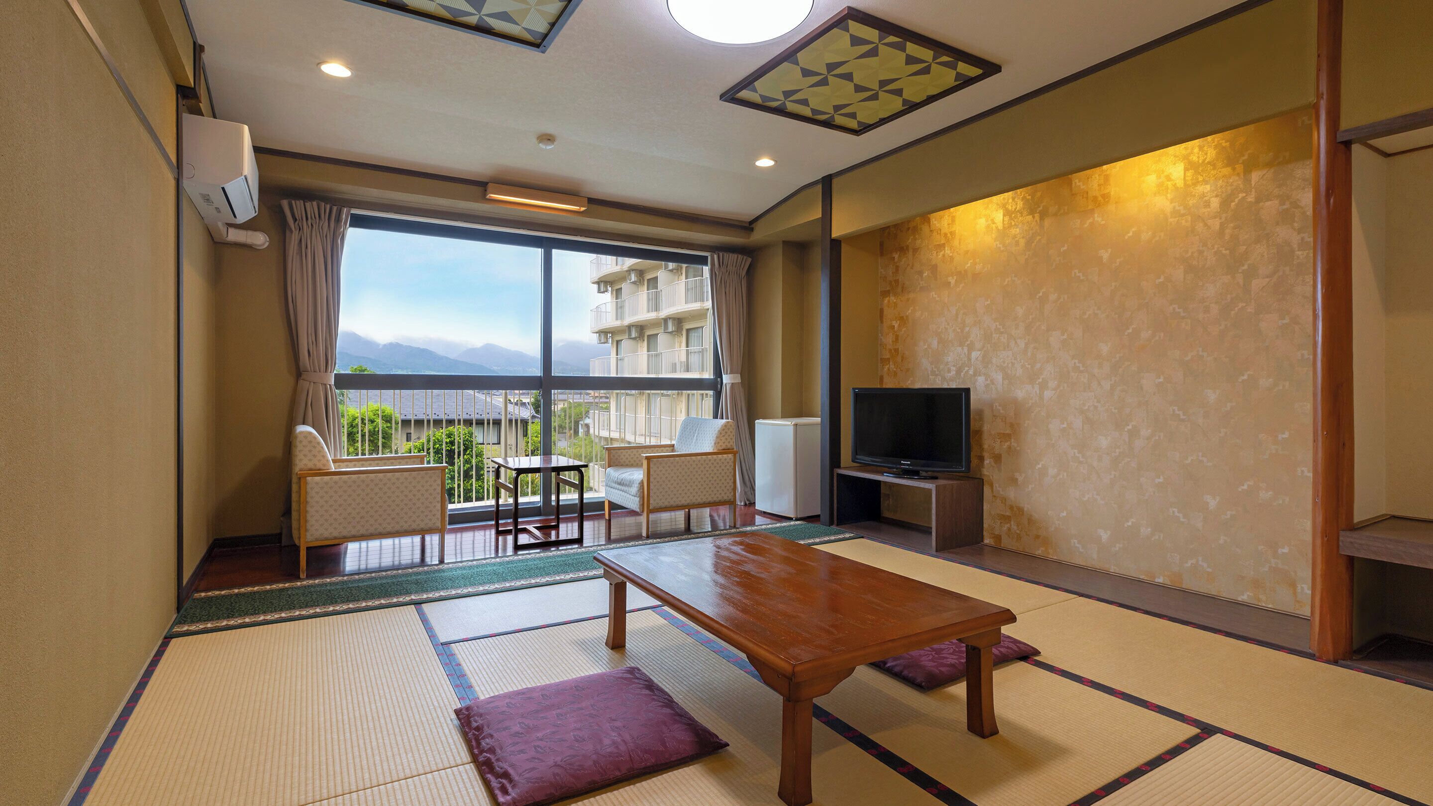 Standard Japanese-Style Room with 10 Tatami Mats (No View) - Shower Only - Non-Smoking | Free WiFi, bed sheets