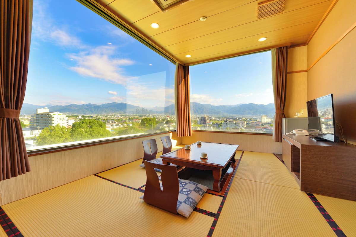 Superior Japanese-Style-Room with 16 Tatami mats - Indoor Bath - Non-Smoking | Free WiFi, bed sheets