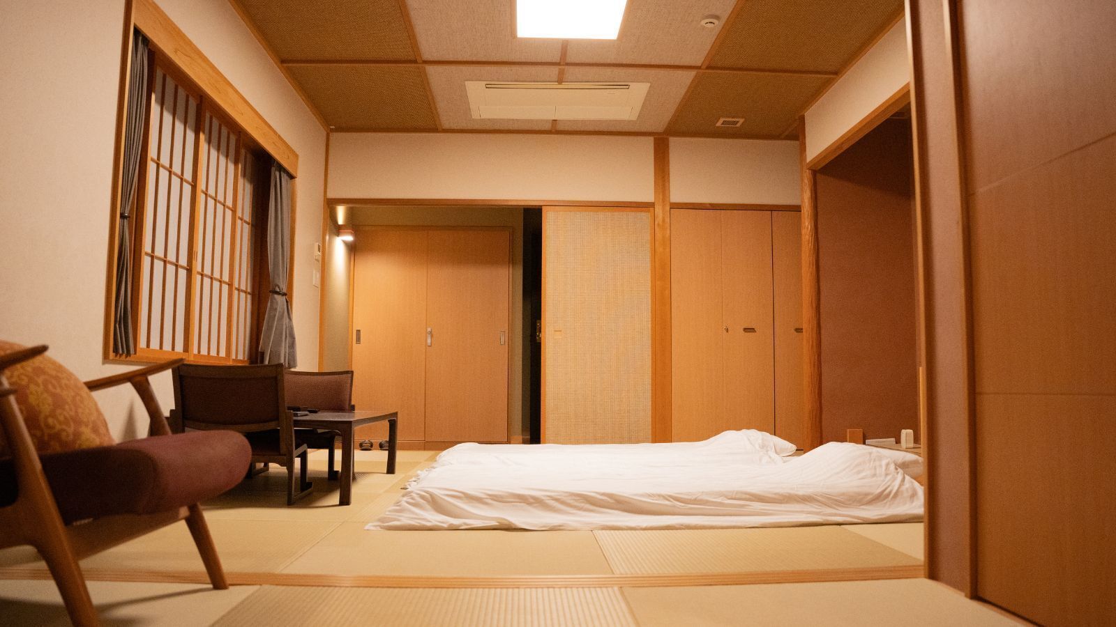 客房内保险箱、隔音、熨斗/熨板、免费 WiFi