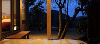 Tenjuku no Mori Keigetsu