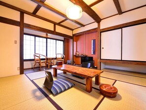Room - Kyoya (Takayama)