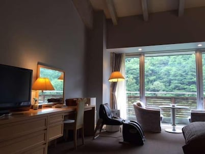 松叶川温泉酒店