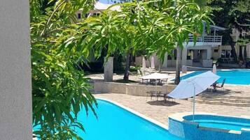 Standard Double Room, 1 King Bed, Pool View | Balcony view