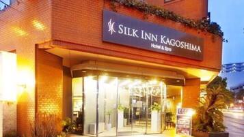 تفاصيل الفندق من الخارج