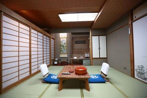 Interior - Takao Kanko Hotel (Kyoto)