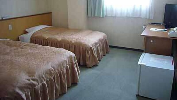 Room - Yuin Ueda (Ueda)
