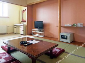 Interior - Otofuke (Otofuke)