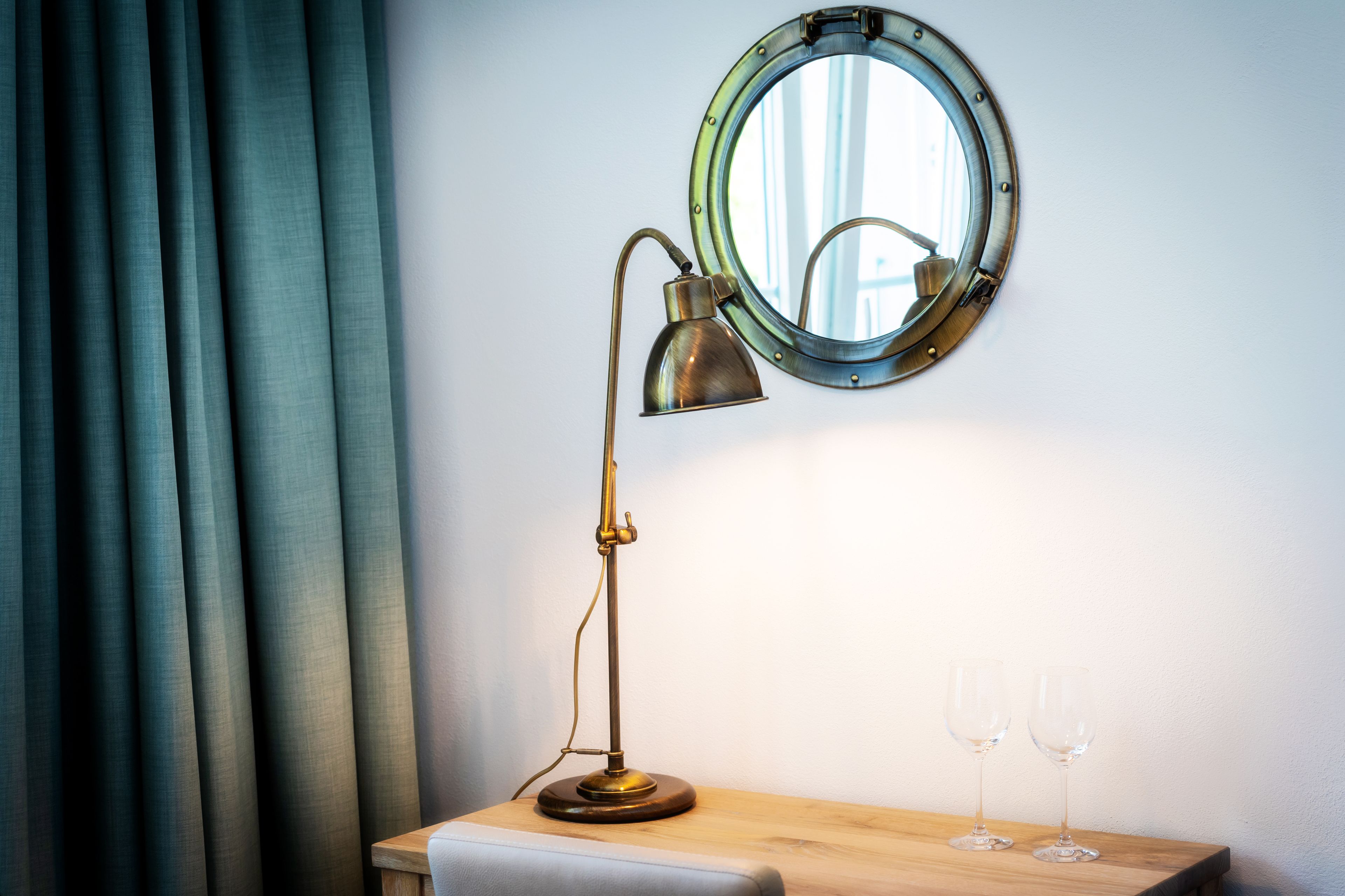 desk, free cots/infant beds, free wifi, bed sheets