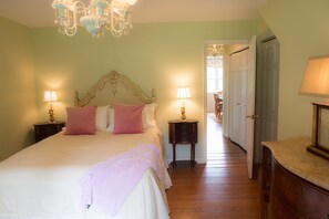 Cottage | Egyptian cotton sheets, premium bedding, pillowtop beds