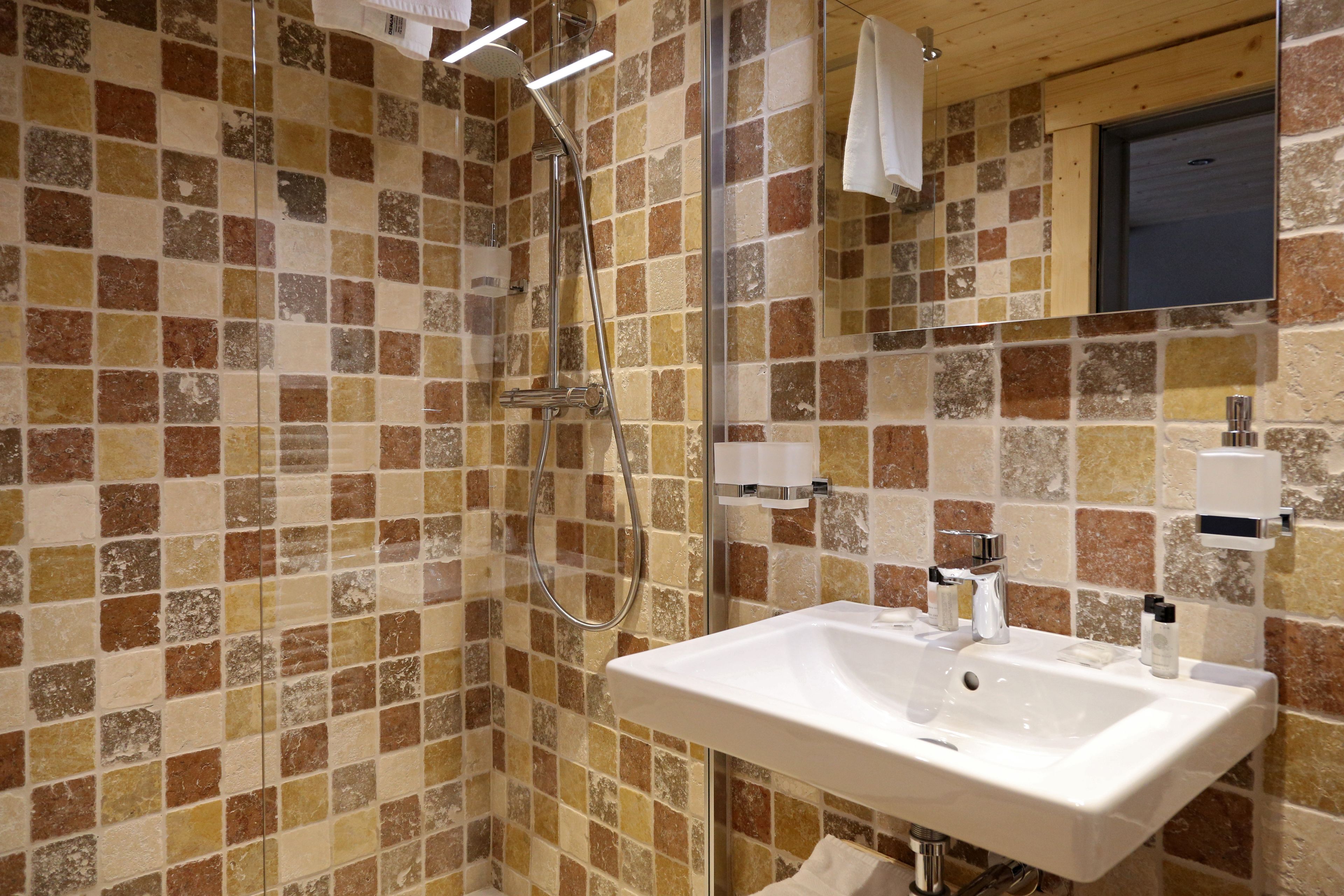 superior double room, city view | bathroom | free toiletries, hair dryer, dressing gowns, slippers