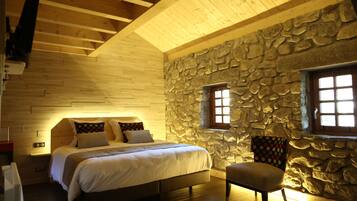 Kamar Double Keluarga, pemandangan kebun | Seprai premium, minibar, brankas, dan didekorasi berbeda-beda