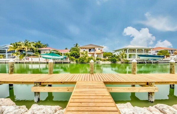 Marina - Escape To Marathon in Large 4BR 3BA Canal Front Home Sleep 10 with Heated Pool (Marathon)