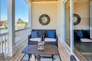 Terrace/patio - Escape To Marathon in Large 4BR 3BA Canal Front Home Sleep 10 with Heated Pool (Marathon)