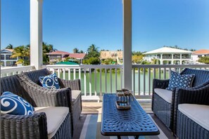 Property grounds - Escape To Marathon in Large 4BR 3BA Canal Front Home Sleep 10 with Heated Pool (Marathon)