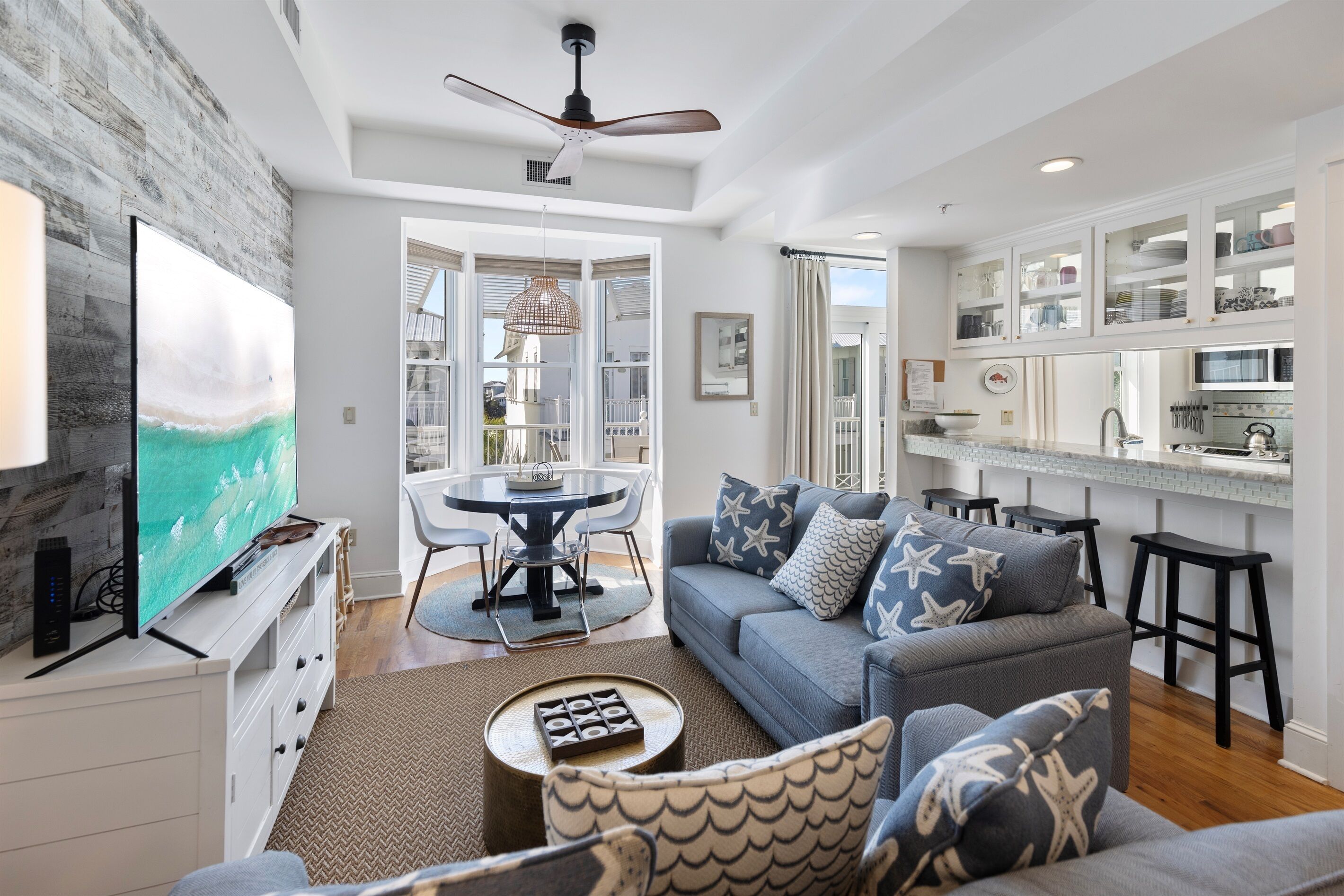 Smart TV, video games