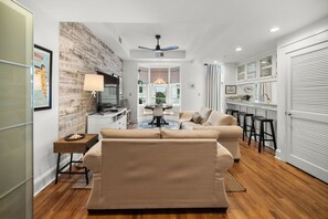 Smart TV, video games