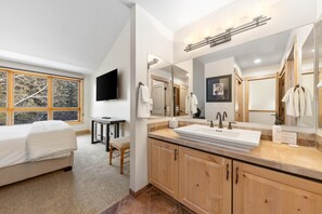 3 camere, accesso a Internet, lenzuola