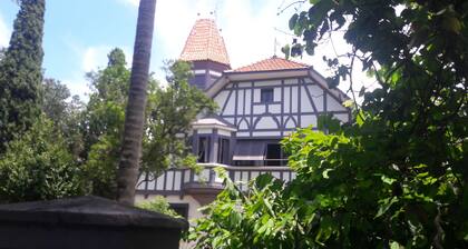 HOUSE FOR RENT IN GATED COMMUNITY WITH LOTS OF GREENERY