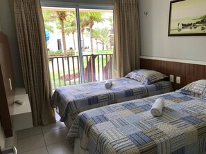 3 bedrooms, free WiFi, bed sheets - BEACH LIVING APARTMENTS (Porto das Dunas)