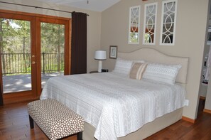 5 bedrooms, iron/ironing board, free WiFi, bed sheets