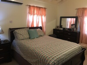 2 bedrooms, iron/ironing board, WiFi, bed sheets