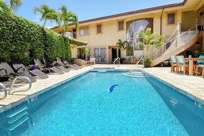 Pool - Aloha Villas # 2, Steps to Beach, Close to Golf & (Kihei)