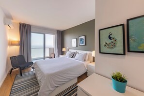Apartment, 1 Bedroom, Sea View | Premium bedding, individually decorated, individually furnished, desk - Xenon urban apartments (Maputo)