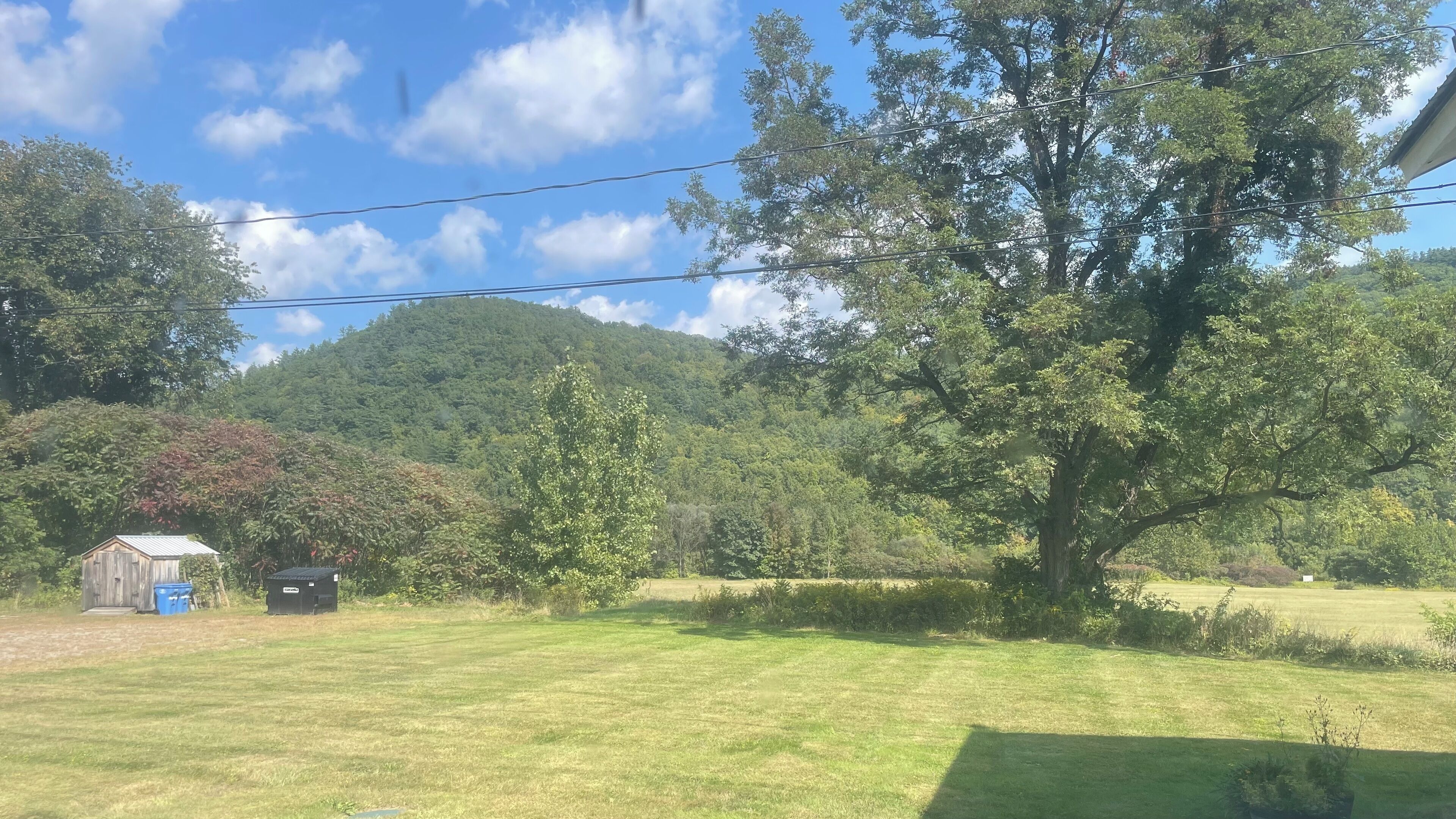 signature room, 1 king bed, mountain view | desk, laptop workspace, blackout curtains, free wifi